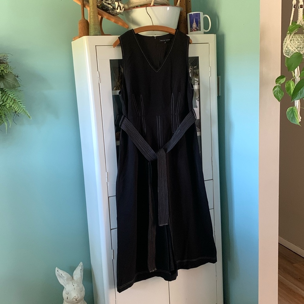 English Factory sz 1X Elegant Black Sleeveless Dress belted euc